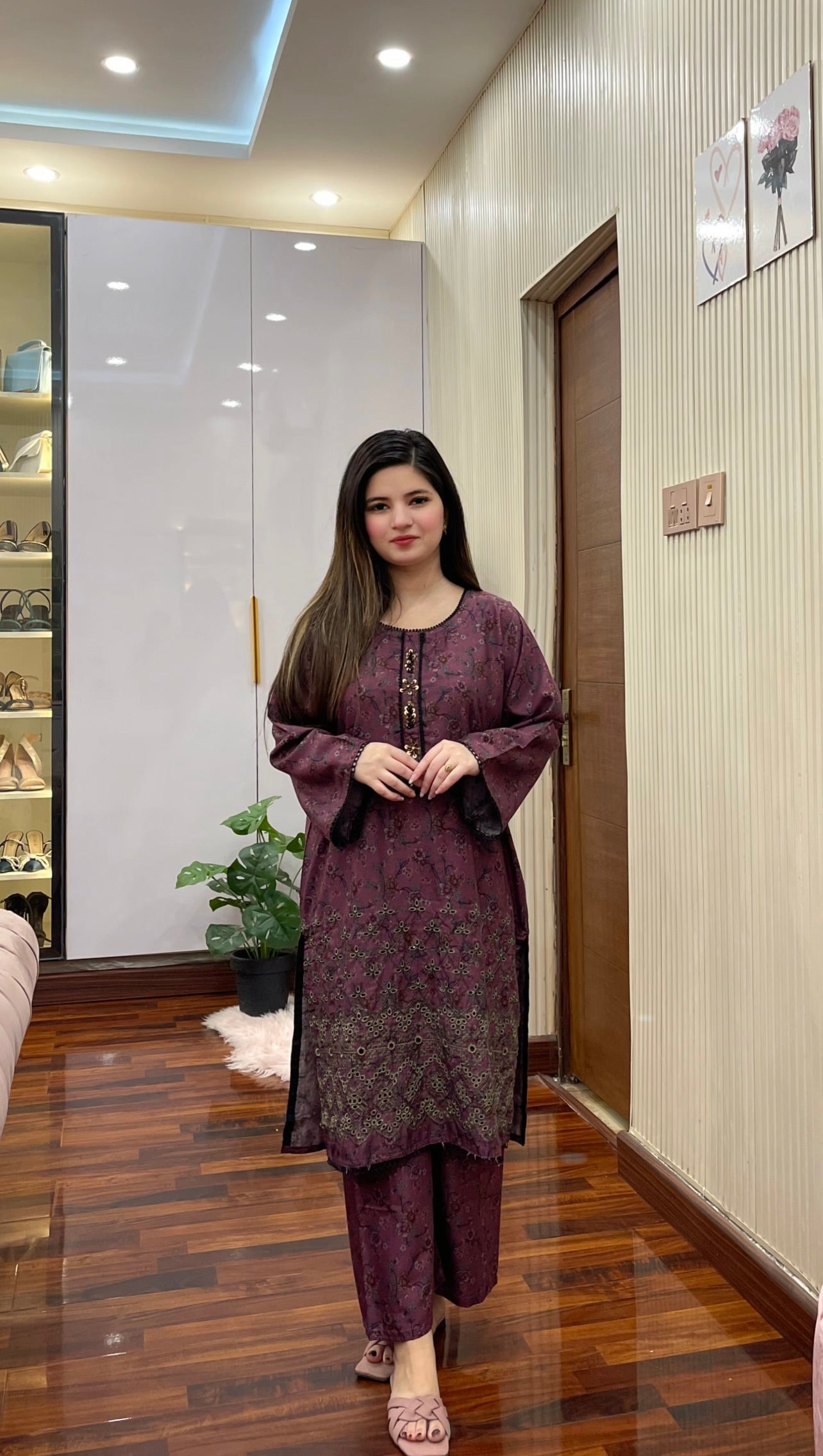 Amara Hand Embroidered 2Pc