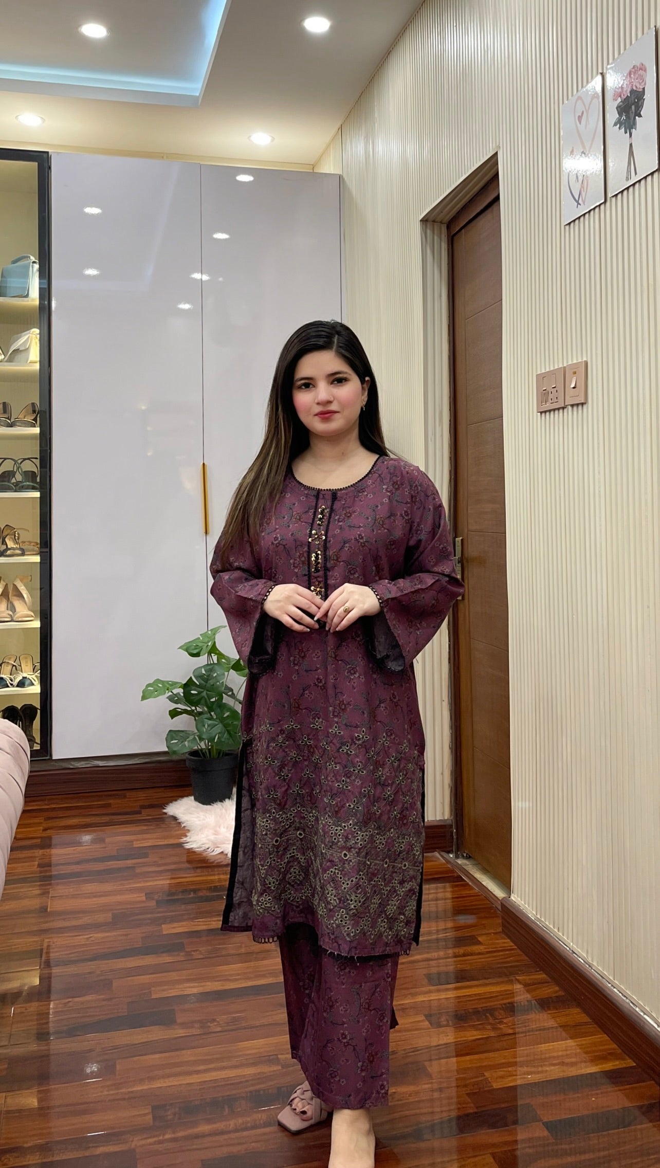 Amara Hand Embroidered 2Pc