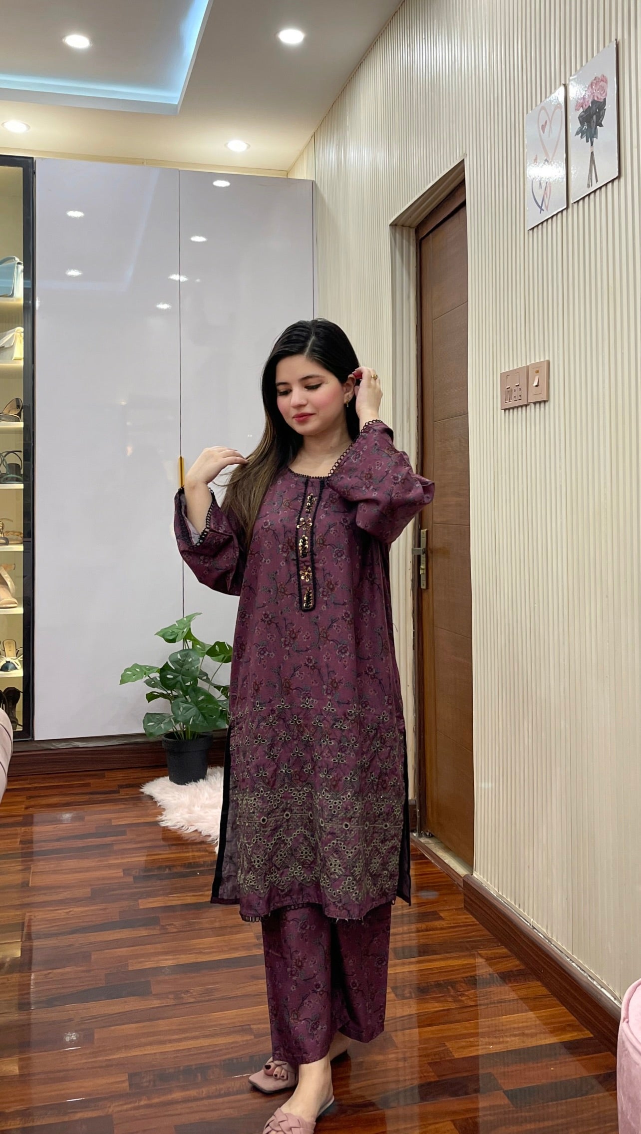 Amara Hand Embroidered 2Pc