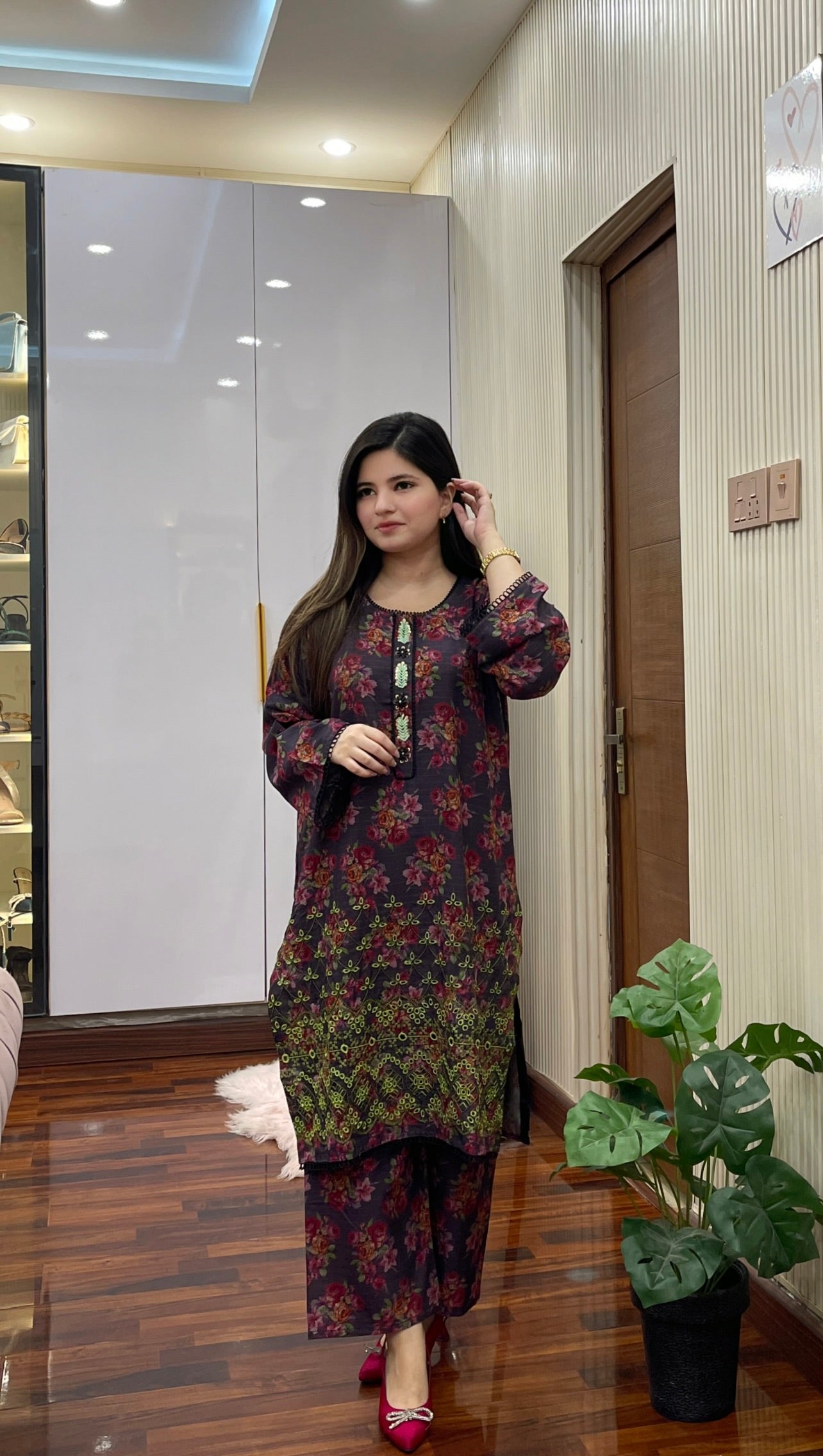 Zareen Embroidered Neck Line 2Pc