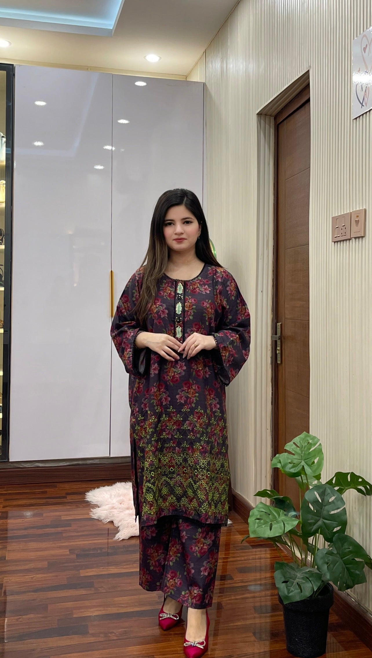 Zareen Embroidered Neck Line 2Pc